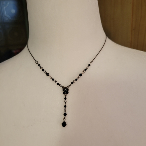 Beautiful black beads necklace - Picture 2 of 5
